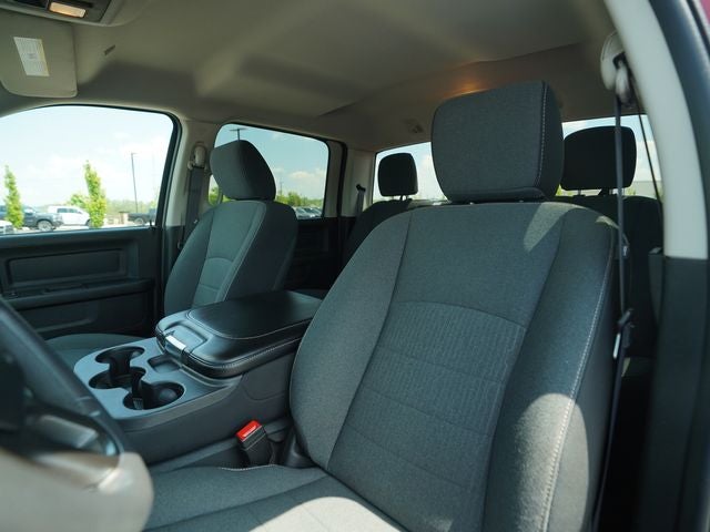 2023 RAM 1500 Classic Tradesman Crew Cab 4x4 5'7' Box