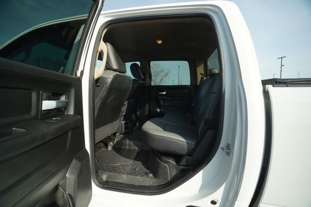 2019 RAM 2500 Tradesman Crew Cab 4x4 6'4' Box