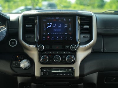 2019 RAM 2500 Laramie Crew Cab 4x4 6'4' Box