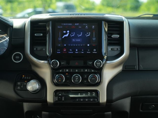 2019 RAM 2500 Laramie Crew Cab 4x4 6'4' Box