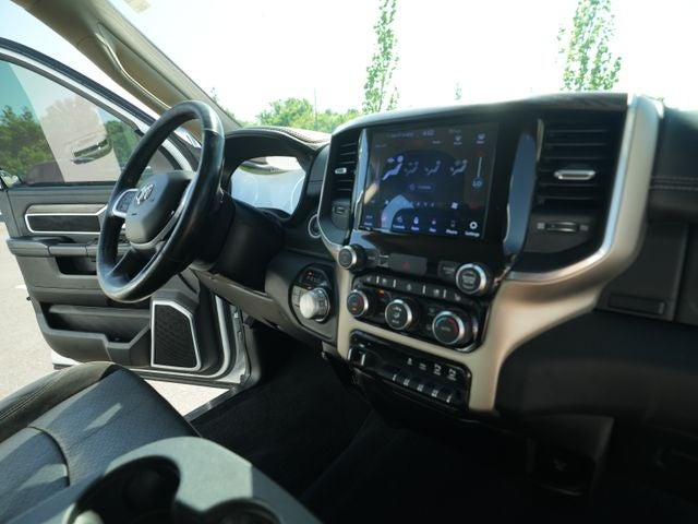 2019 RAM 2500 Laramie Crew Cab 4x4 6'4' Box