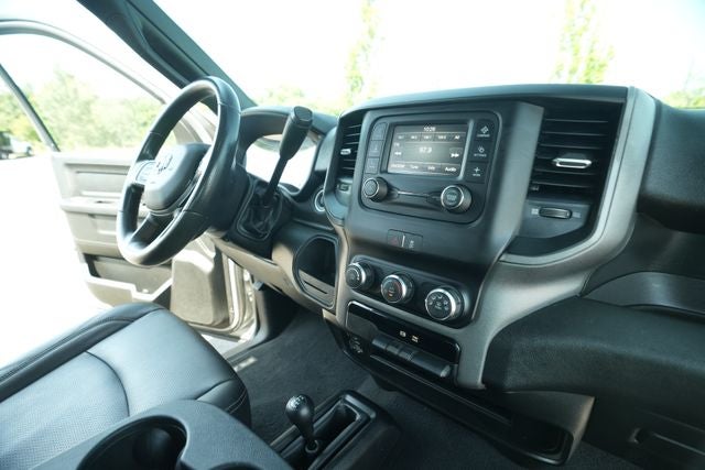 2022 RAM 2500 Tradesman Crew Cab 4x4 8' Box