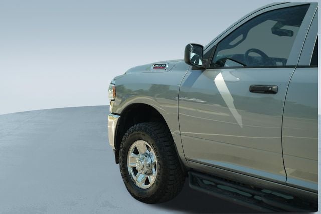 2022 RAM 2500 Tradesman Crew Cab 4x4 8' Box