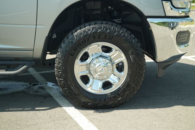 2022 RAM 2500 Tradesman Crew Cab 4x4 8' Box