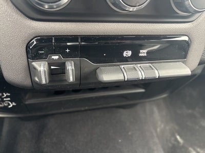 2024 RAM 2500 Big Horn Crew Cab 4x4 8' Box
