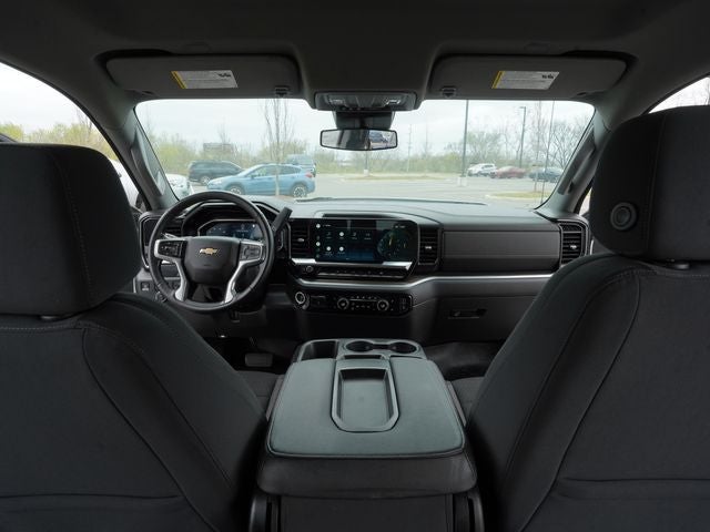 2022 Chevrolet Silverado 1500 4WD Crew Cab Standard Bed LT