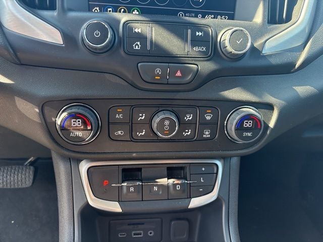 2024 GMC Terrain AWD SLT
