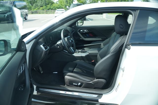 2023 BMW 230 230i