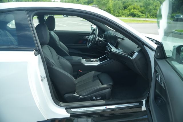 2023 BMW 230 230i