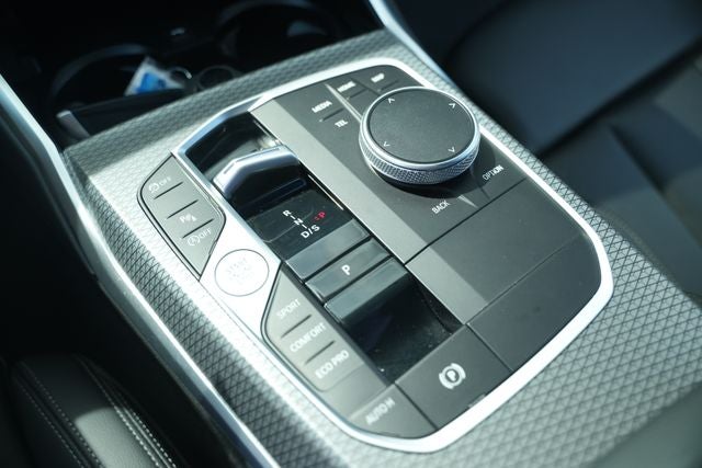 2023 BMW 230 230i