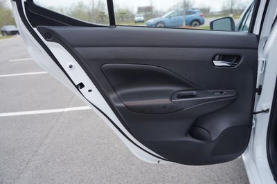 2025 Nissan Versa 1.6 SR