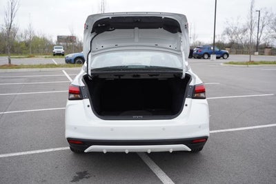 2025 Nissan Versa 1.6 SR