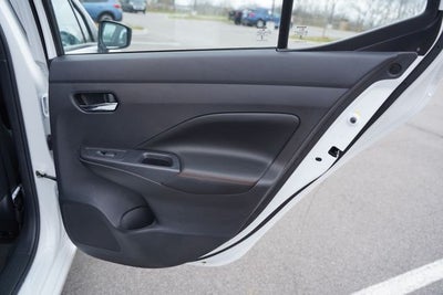 2025 Nissan Versa 1.6 SR