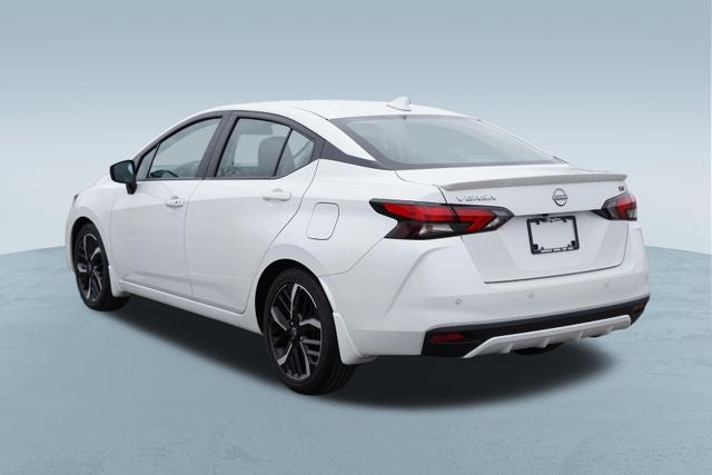 2025 Nissan Versa 1.6 SR