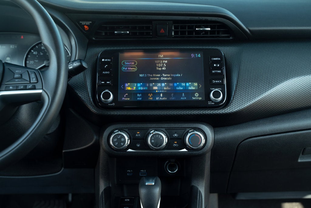 2023 Nissan Kicks SV