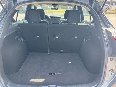 2024 Nissan Kicks SR