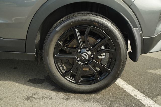 2024 Nissan Kicks SR Xtronic CVT