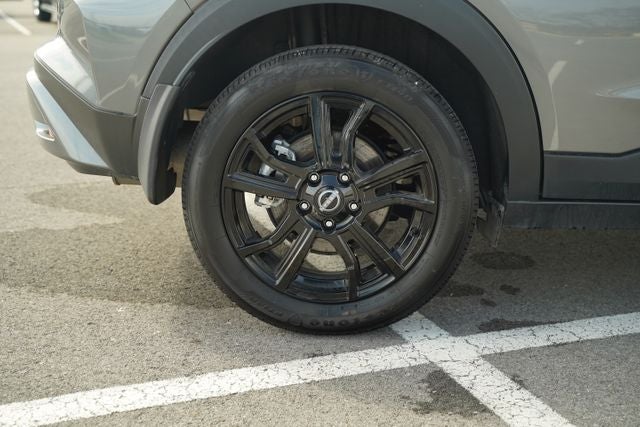 2024 Nissan Kicks SR Xtronic CVT