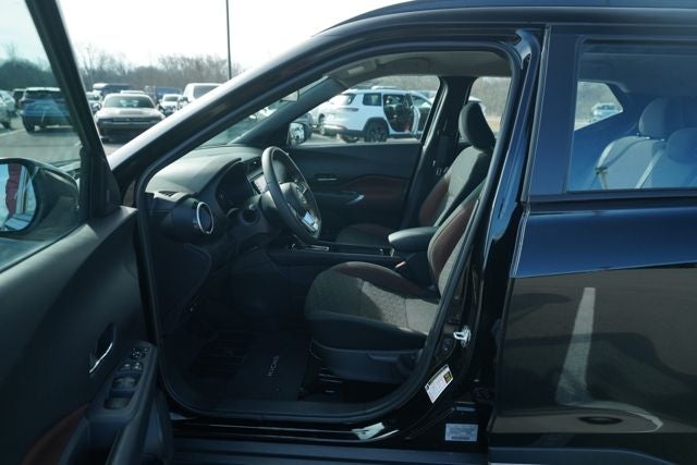 2024 Nissan Kicks SR Xtronic CVT