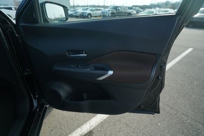 2024 Nissan Kicks SR Xtronic CVT