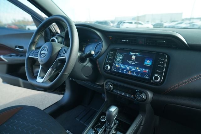 2024 Nissan Kicks SR Xtronic CVT