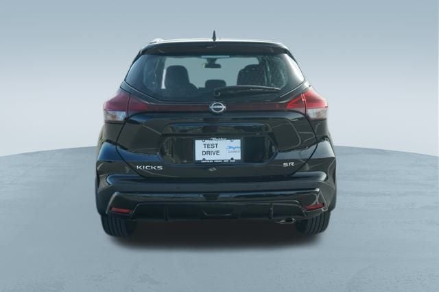 2024 Nissan Kicks SR Xtronic CVT