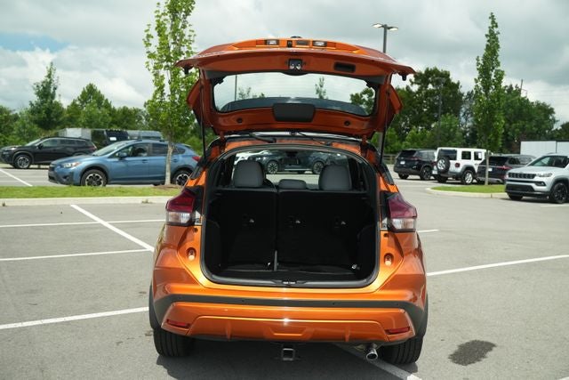 2021 Nissan Kicks SR