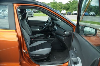 2021 Nissan Kicks SR