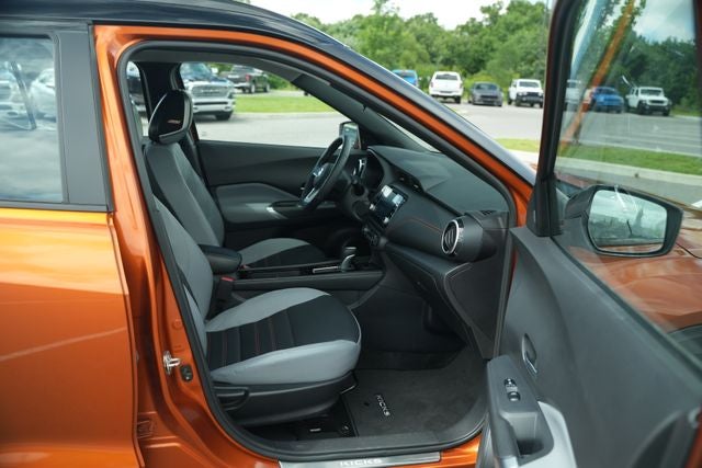 2021 Nissan Kicks SR