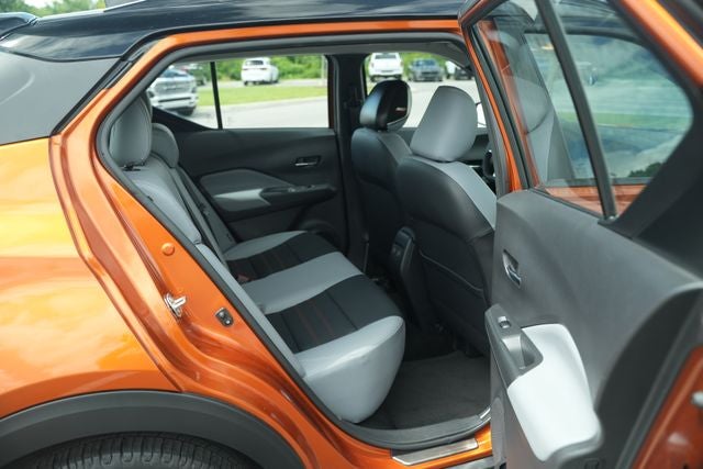 2021 Nissan Kicks SR