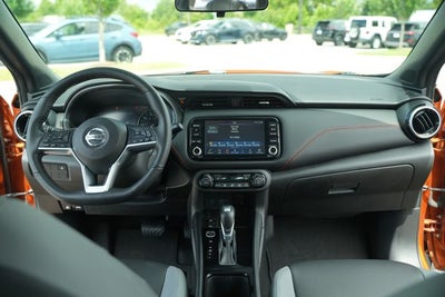 2021 Nissan Kicks SR