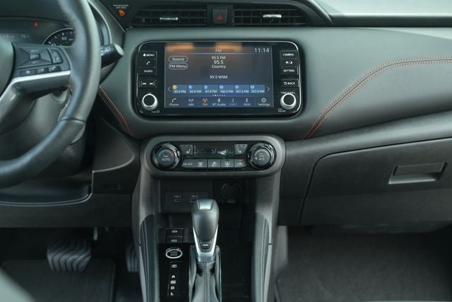 2021 Nissan Kicks SR