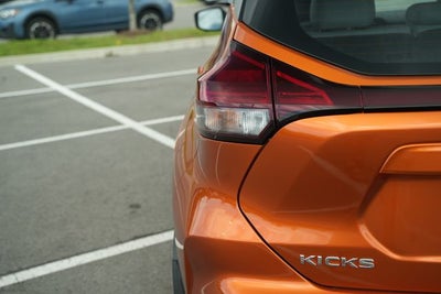 2021 Nissan Kicks SR