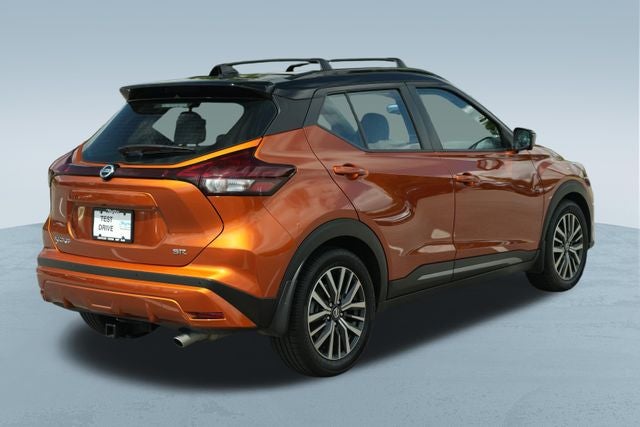 2021 Nissan Kicks SR