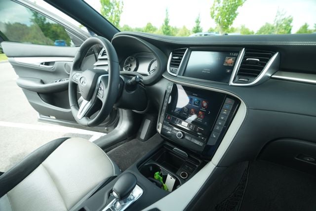2023 INFINITI QX55 LUXE