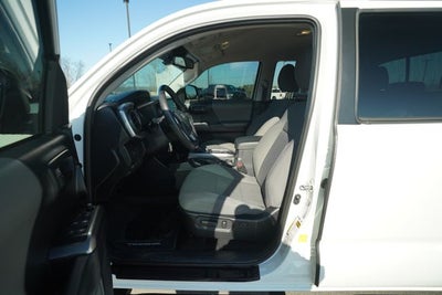 2020 Toyota Tacoma SR5 V6