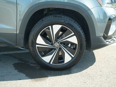 2024 Volkswagen Taos 1.5T SE