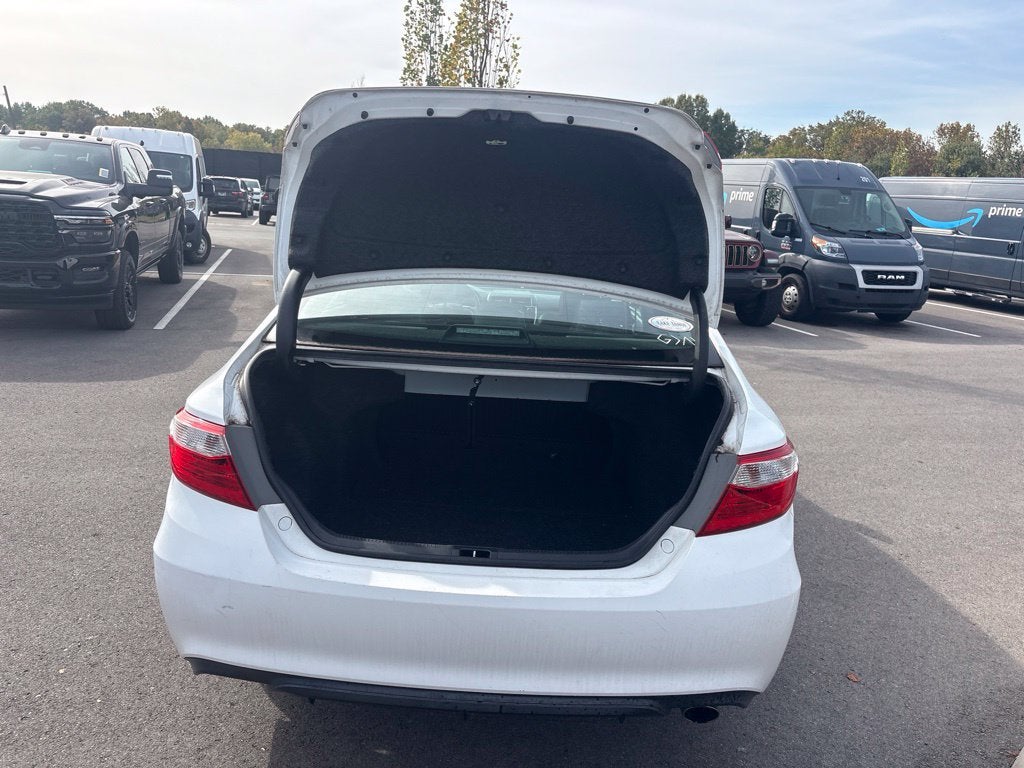 2016 Toyota Camry SE