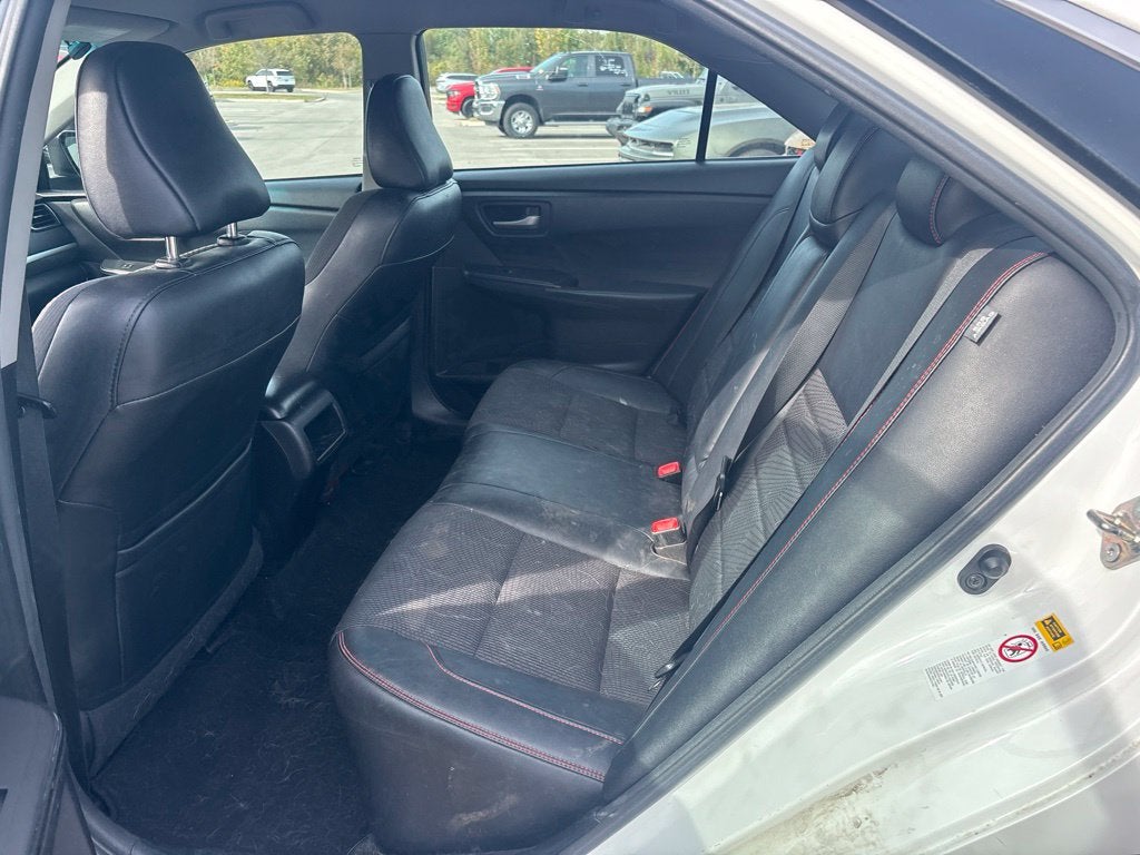 2016 Toyota Camry SE