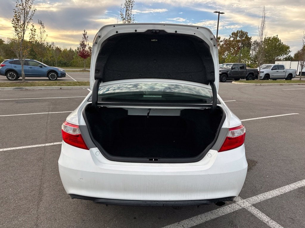 2016 Toyota Camry SE