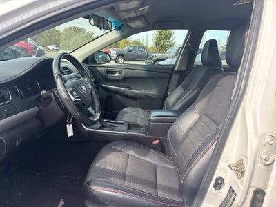2016 Toyota Camry SE