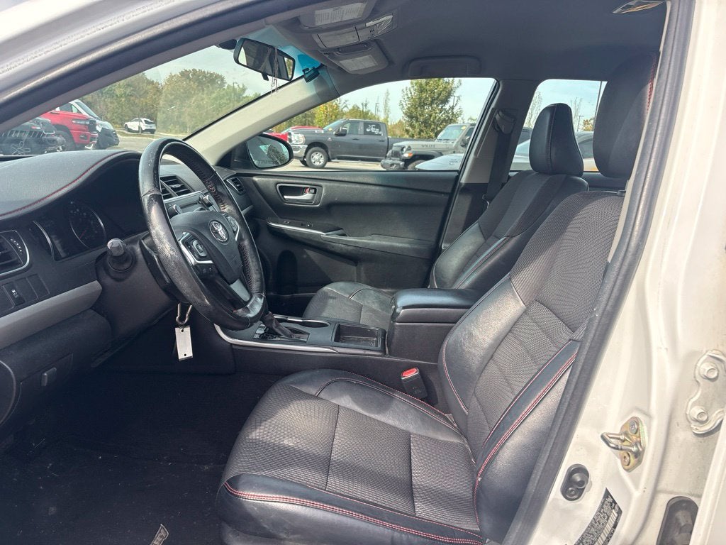2016 Toyota Camry SE