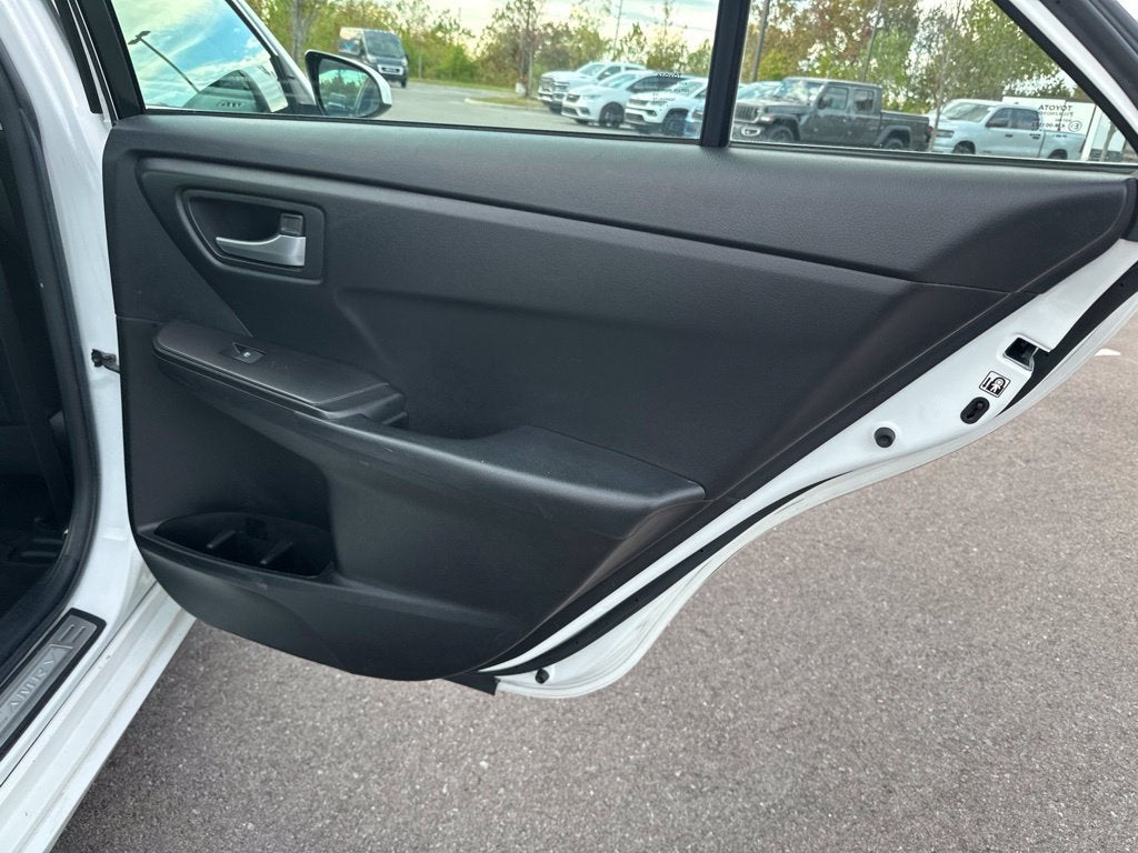 2016 Toyota Camry SE