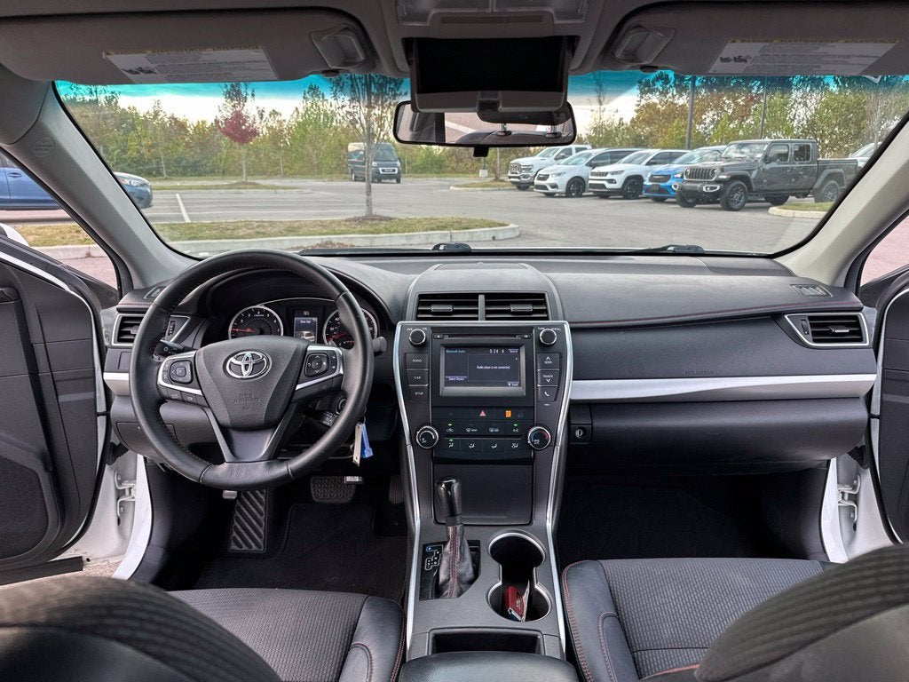 2016 Toyota Camry SE