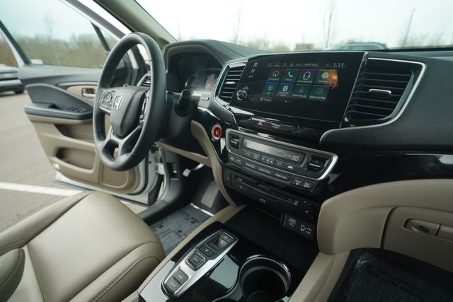 2022 Honda Pilot AWD Touring 7 Passenger