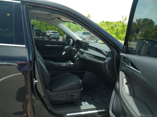 2025 INFINITI QX60 PURE
