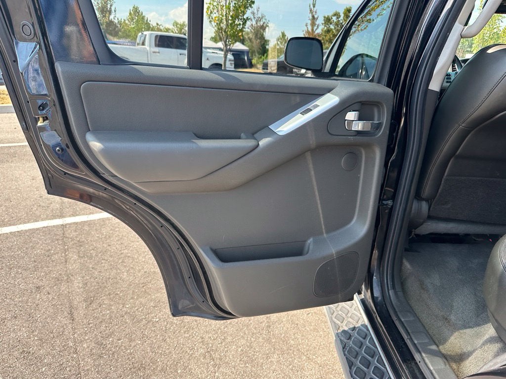 2008 Nissan Pathfinder SE