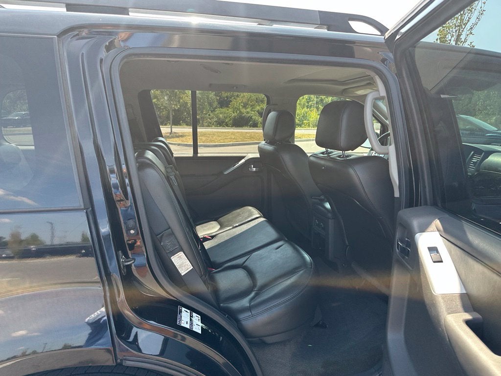 2008 Nissan Pathfinder SE