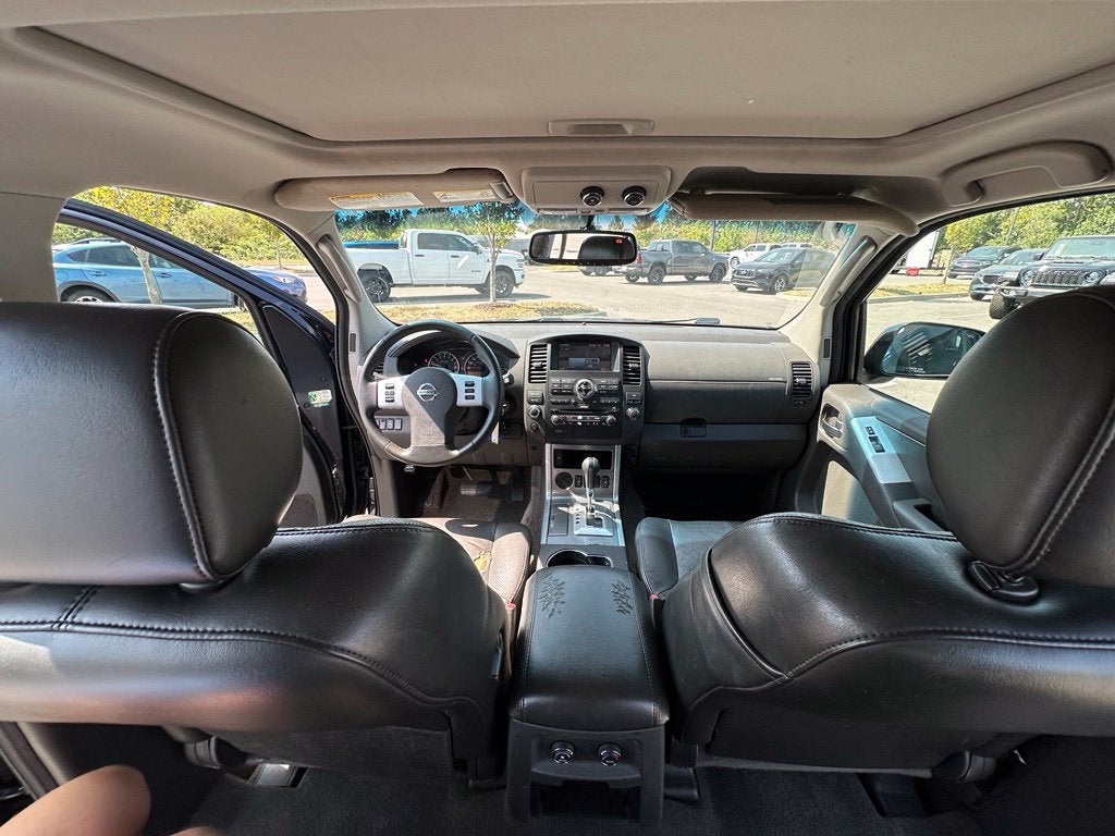 2008 Nissan Pathfinder SE