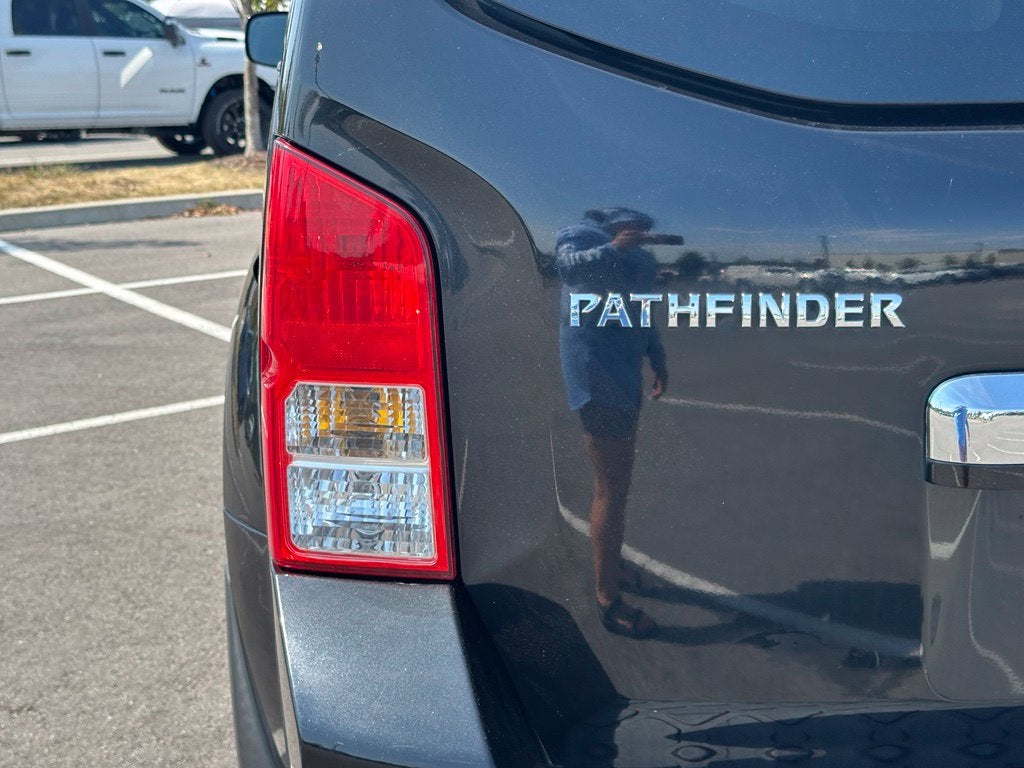 2008 Nissan Pathfinder SE